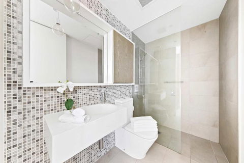 A Chic Apt With A Large Balcony Next To Grand Prix - Tourism Guide 4