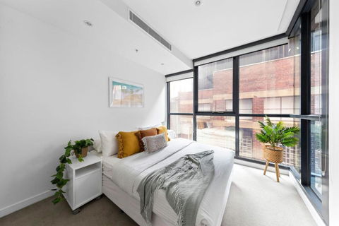 A Chic & Comfy 2BR Apt Near Federation Square - Tourism Guide 0