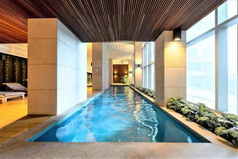 A Chic & Lovely 2BR Apt CBD With City Views - Tourism Guide 2