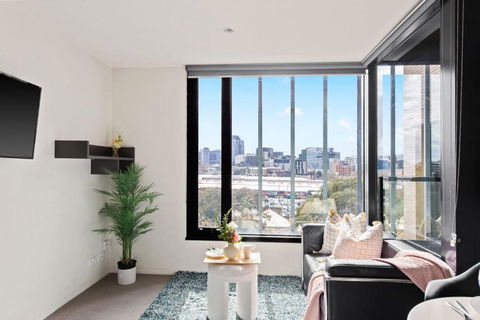 A Comfy Apt Right Next To Queen Victoria Market - Cruises Travel 1