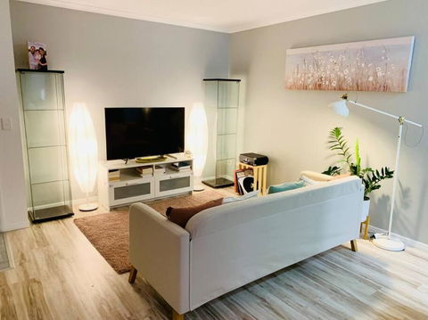 A Cosy And Peaceful Apartment In The Heart Of Yandina - Tourism Guide 0