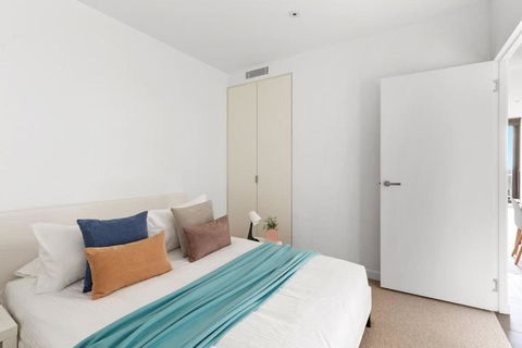A Cozy 2BR Apt With Free WiFi In Prime Melbourne - Tourism Guide 1