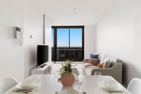 A Cozy 2BR Apt With Free WiFi In Prime Melbourne - Tourism Guide 0