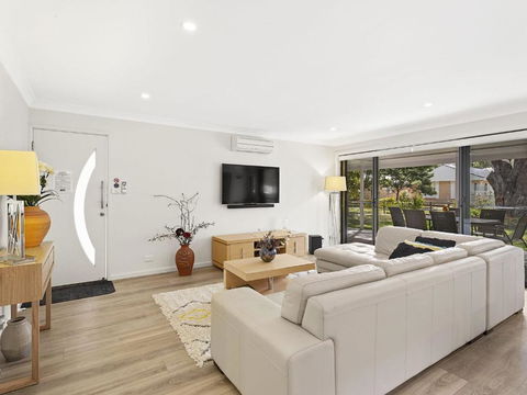 A Homely House 6 Mistral Close - Tourism Guide 2