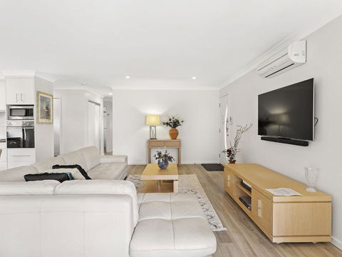 A Homely House 6 Mistral Close - Tourism Guide 3