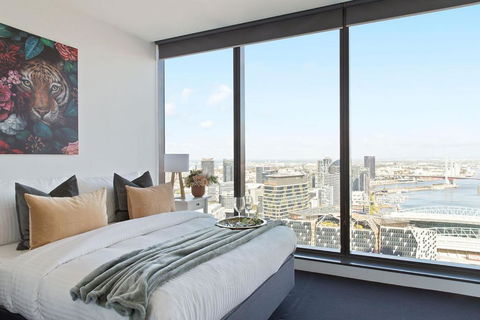 A Modern 2BR Apt With Harbour Views FREE Parking - Tourism Guide 0