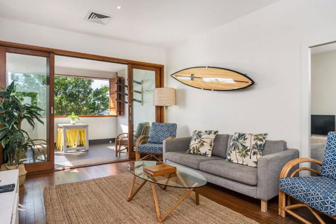 A Perfect Stay - Quiksilver Apartments The Wreck - Tourism Guide 1