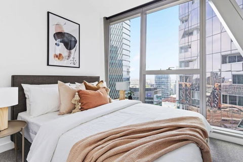 A Stylish 3BR Apt With Harbour Views FREE Parking - Tourism Guide 1