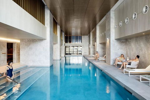 A Stylish 3BR Apt With Harbour Views FREE Parking - Tourism Guide 3