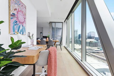A Stylish 3BR Apt With Harbour Views FREE Parking - Tourism Guide 4