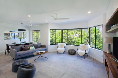 Aarons Luxury Retreat - Tourism Guide 4