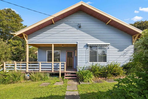 Abbott Abode - Tourism Guide 1
