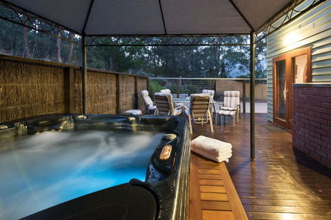 Abbotts Rest - Tourism Guide 0
