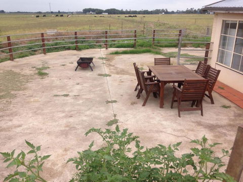 Abington Farm B & B - Tourism Guide 1
