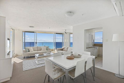 Absolute Beachfront Apartment - Tourism Guide 3