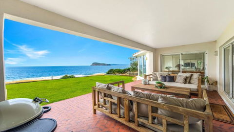 Absolute Beachfront Beauty - Pearl Beach - Tourism Guide 0