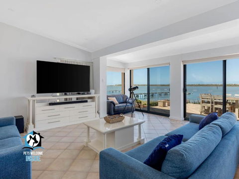 Absolute Water Frontage W/ Jetty + Boat Ramp - Tourism Guide 1