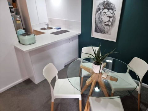 Accommodation Sydney City Centre 1 Bedroom Apartment With Balcony - Cruises Travel 0