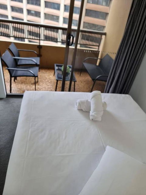 Accommodation Sydney City Centre 1 Bedroom Apartment With Balcony - Cruises Travel 3