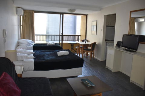Accommodation Sydney City Centre Hyde Park Plaza Pet Friendly Studio With Balcony Apartment - Tourism Guide 4