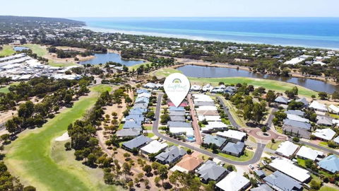 Across The Way, Golf And Beach Heaven - Tourism Guide 0