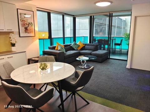 Adelaide City Loft - Tourism Guide 2