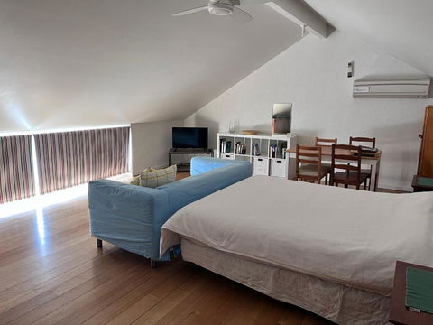 Adelaide Close CBD Large Private Studio Apartment In St Peters - Tourism Guide 1