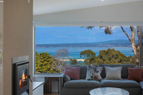 ADS On Collins - 4 Bedroom And Pet Friendly - Tourism Guide 0