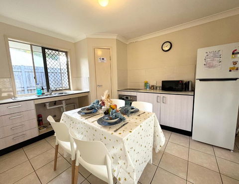 Affordable 3-Bedroom Grannyflat In Coopers Plains - Tourism Guide 0