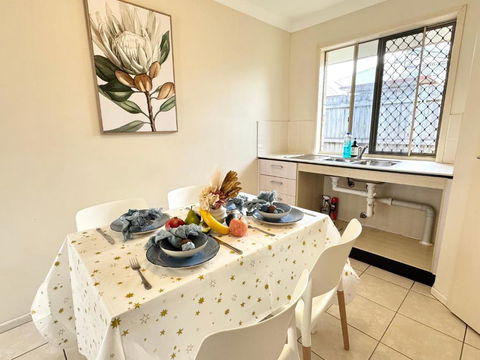 Affordable 3-Bedroom Grannyflat In Coopers Plains - Tourism Guide 2