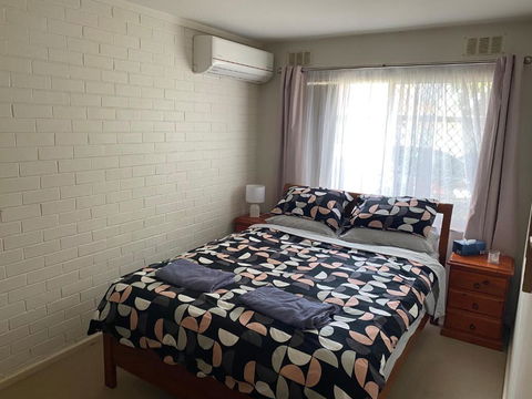 Affordable Inglewood Apartment+Pool - Tourism Guide 1