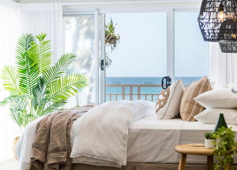 Absolute Beachfront Family Size Home - Tourism Guide 0