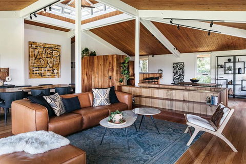A Perfect Stay - Cape Breeze - Tourism Guide 2