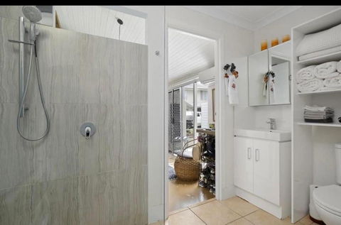 Affordable Luxury Room - Tourism Guide 3