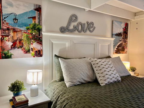 Affordable Luxury Room - Tourism Guide 2