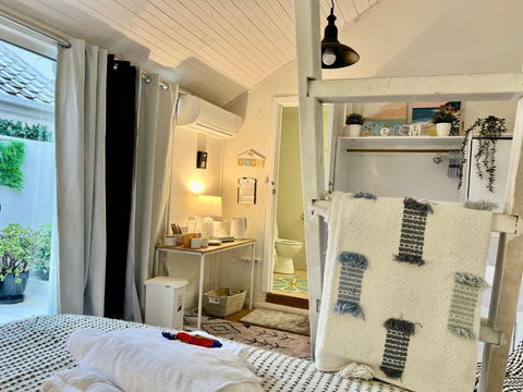 Affordable Luxury Room - Tourism Guide 4