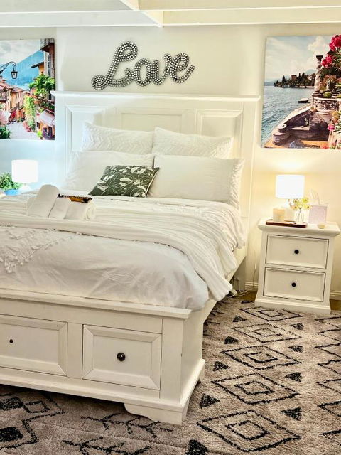 Affordable Luxury Room - Tourism Guide 0