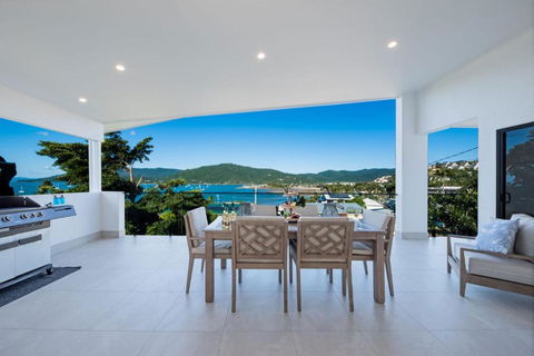 Airlie Bay View - Tourism Guide 0