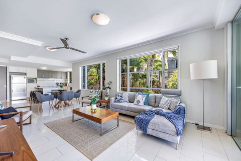 Airlie Summit Apartments - Tourism Guide 1