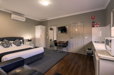 Akuna Motor Inn And Apartments - Tourism Guide 3