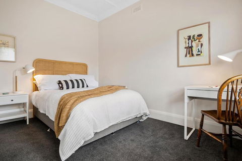 Albert Park Art Deco Gem Sleeps 5 Bevan 4 - Tourism Guide 3