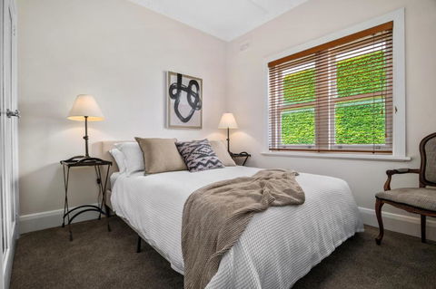 Albert Park Art Deco Gem Sleeps 5 Bevan 4 - Tourism Guide 1