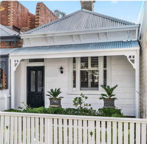 Albert Park Bespoke Brilliance 4Bed 2Bath - Tourism Guide 0