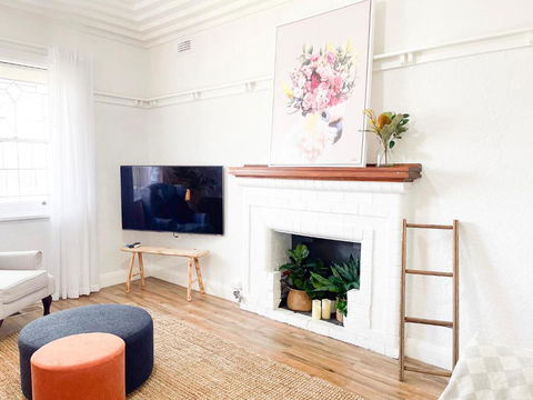 Albury Street Hideaway - Tourism Guide 2