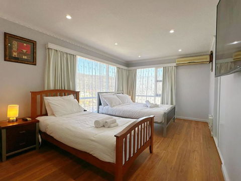 All-Seasons Comfort - Close To CBD & Air Port - Tourism Guide 1