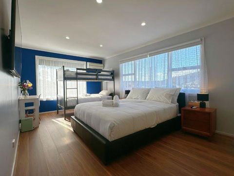 All-Seasons Comfort - Close To CBD & Air Port - Tourism Guide 3