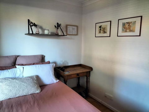 All The Comforts By The Lake - Tourism Guide 1