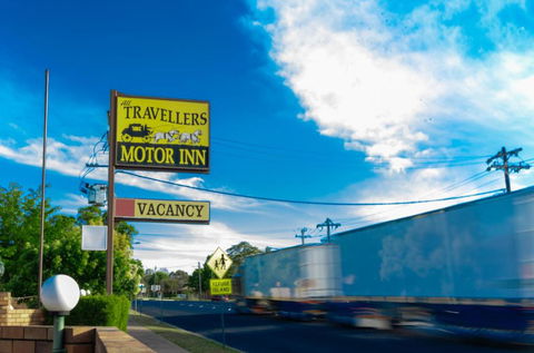 All Travellers Motor Inn - Tourism Guide 1