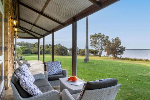 Allandale I Private Properties - Tourism Guide 2