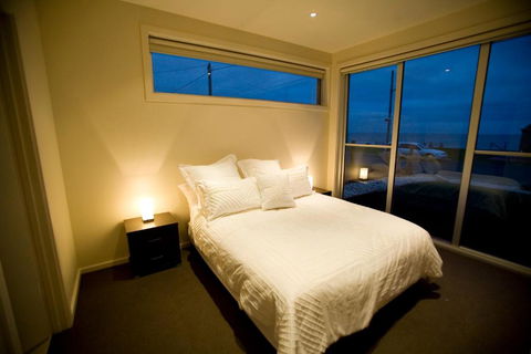 Aloha Beachfront Port Fairy - Tourism Guide 3